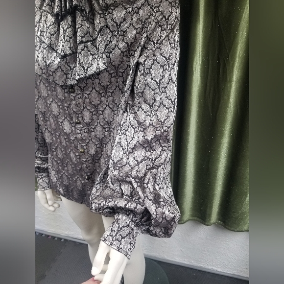 Men's Devil Fashion Brocade Print Witch or Prince Shirt with Puff Sleeves - Picture 3 of 6